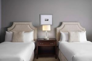 Cama ou camas em um quarto em Bristol Panama, a Registry Collection Hotel
