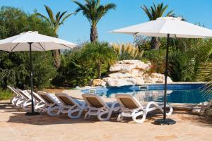 Bazén v ubytovaní Villa Paraiso - PlusHolidays alebo v jeho blízkosti
