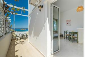 Balkón alebo terasa v ubytovaní Eolos Apartments