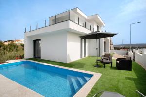 Πισίνα στο ή κοντά στο Villa Atlantic View