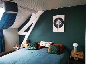 Fotografia z galérie ubytovania Chambre double - La belle Verte - Domaine de l'Espérance v destinácii Bersaillin