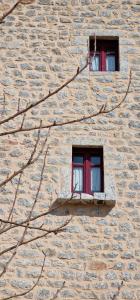 Balkón alebo terasa v ubytovaní Lithos Stone Suites