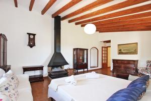 Posteľ alebo postele v izbe v ubytovaní Villa Son Guinyol by Slow Villas