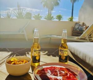 Bevande di StayatSas Luxe App vlakbij strand, 80 m2 terras, grote zwembaden Marbella