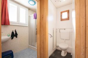 Koupelna v ubytování Alpenkräuter Hotel Bären + 37 fotografií