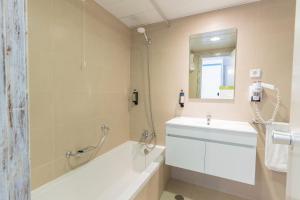 Koupelna v ubytování Vila Baleira Suites