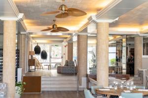 Posezení v ubytování Vila Baleira Suites