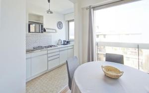 Zdjęcie z galerii obiektu Appartement pour 4 pers Quartier Alesia by Weekome w Paryżu