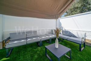 Gallery image of Villa et studio avec piscine - WeHostYou in Empuriabrava