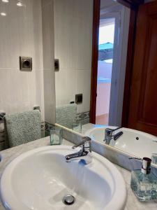 A bathroom at Atico duplex en Malgrat de Mar