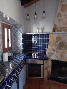 Kuchyňa alebo kuchynka v ubytovaní Alojamiento Familiar con Chimenea - Alt Empordà