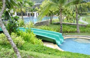Bazén v ubytování Pico de Loro Lagoon View nebo v jeho okolí + 24 fotografií
