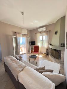A seating area at Anatolí Village House