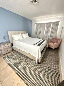 Katil atau katil-katil dalam bilik di Confort Home/ 6ppl - 8 min beach