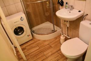 Koupelna v ubytování kawalerka nad morzem