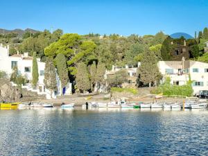 Fotografie z fotogalerie ubytování Beachfront house with private pool for up to 4 people v destinaci Cadaqués
