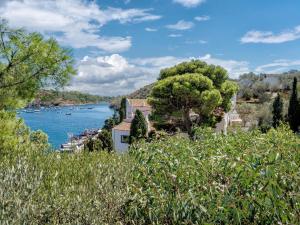 Fotografie z fotogalerie ubytování Beachfront house with private pool for up to 4 people v destinaci Cadaqués