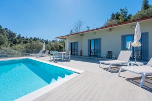 Fotografia z galérie ubytovania Greek Pride Sea View Villa Kriopigi 1 v destinácii Kriopigi