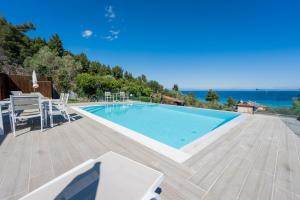 Fotografia z galérie ubytovania Greek Pride Sea View Villa Kriopigi 1 v destinácii Kriopigi