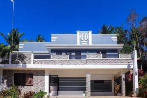 Το κτήριο όπου στεγάζεται  η παραθεριστική κατοικία