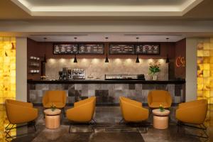 Lounge nebo bar v ubytování Dreams Sands Cancun Resort & Spa
