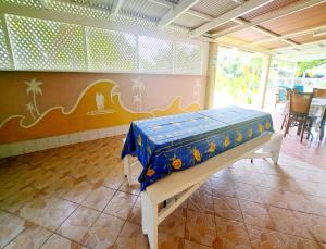 Gallery image of TAHITI - Taharuu Lodge Room 2 in Papara