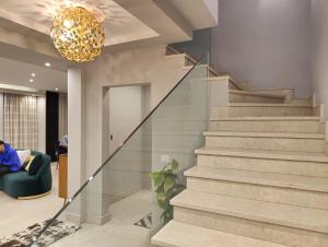 Kép Luxury Duplexe in Beverly Hills szállásáról Sheikh Zayed városában a galériában