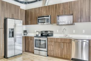 A kitchen or kitchenette at Downtown 1BR w Gym WD BBQ nr Nightlife SEA-366