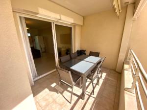 Balkon lub taras w obiekcie Palme Royale By SCLS Locations