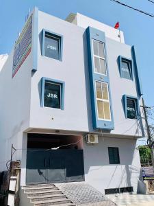 青年旅館所在的建築