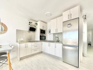 Kuchnia lub aneks kuchenny w obiekcie MIRAMAR BEACH CALETA DE VÉLEZ MÁLAGA