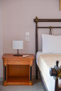 A bed or beds in a room at Spiti tou Papa sto Vouno