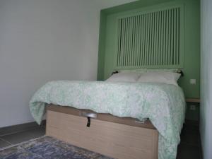Postel nebo postele na pokoji v ubytování Le Marceau - Terrasse plein sud