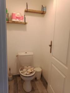 Koupelna v ubytování Jolie maison au calme de plain-pied indépendante