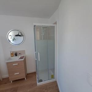 Łazienka w obiekcie Appartement de charme Rouen