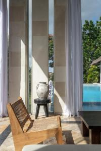 Bazén v ubytování Charming 4-bedroom Villa - Melasti Beach nebo v jeho okolí