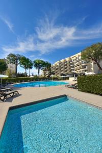 Bazén v ubytování Residence Residéal Antibes nebo v jeho okolí