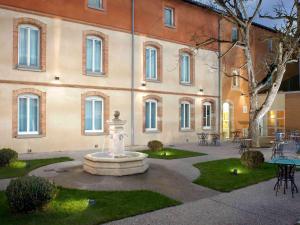 Zahrada ubytování ibis Styles Toulouse Lavaur
