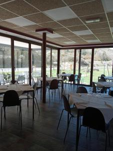 Restauracja lub miejsce do jedzenia w obiekcie Hotel Rural Rio Molinar