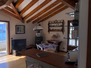 Gallery image of Alveluu ristorante e suites in Tremezzo