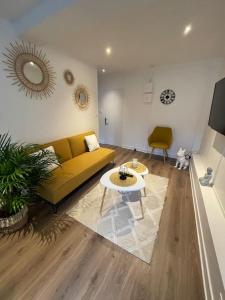 Fotografie z fotogalerie ubytování Le Sunny-hyper centre -proche gare - Paisible -WIFI HD -NETFLIX-Idéal couple business et famille v destinaci Niort