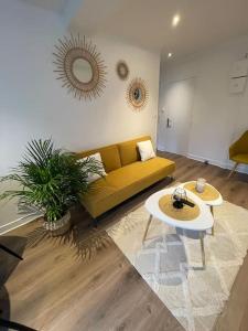 Fotografie z fotogalerie ubytování Le Sunny-hyper centre -proche gare - Paisible -WIFI HD -NETFLIX-Idéal couple business et famille v destinaci Niort