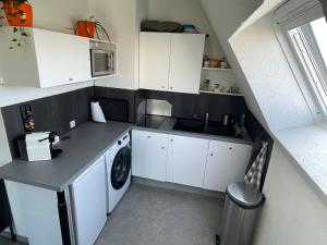 Φωτογραφία από το άλμπουμ του La Jeanne Marcelle T2 50m plage σε Ρουαγιάν