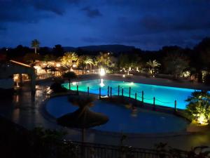 Bazén v ubytování Harbers zonvakanties chalets met airco camping Leï Suves Roquebrune sur Argens nebo v jeho okolí