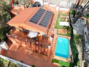 Bazén v ubytování Relax House Barcelone nebo v jeho okolí
