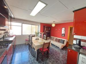 Kuchyň nebo kuchyňský kout v ubytování Full equipped and comfortable apartment with WiFi