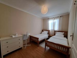 Postel nebo postele na pokoji v ubytování Private Villa with pool France - Villa Hirondelles + 16 fotografií
