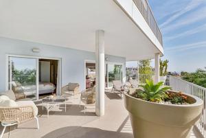 Balkon lub taras w obiekcie Stylish apartment with oceanview