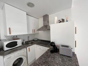 Kuchnia lub aneks kuchenny w obiekcie Casa Antonia con jacuzzi privado y solarium