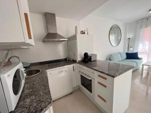 Kuchnia lub aneks kuchenny w obiekcie Casa Antonia con jacuzzi privado y solarium